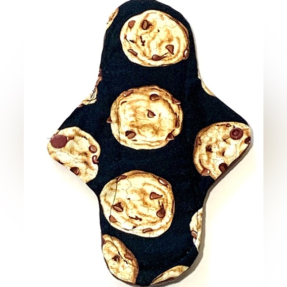 5 (five) Heavy Plus Reuseable Cloth Pads in Chocolate Chip Cookie Print. - Picture 4 of 5